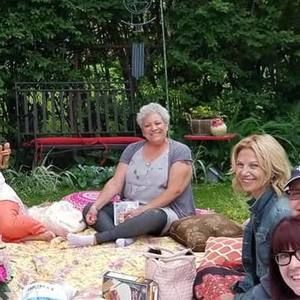 Meet your Posher, Cathie